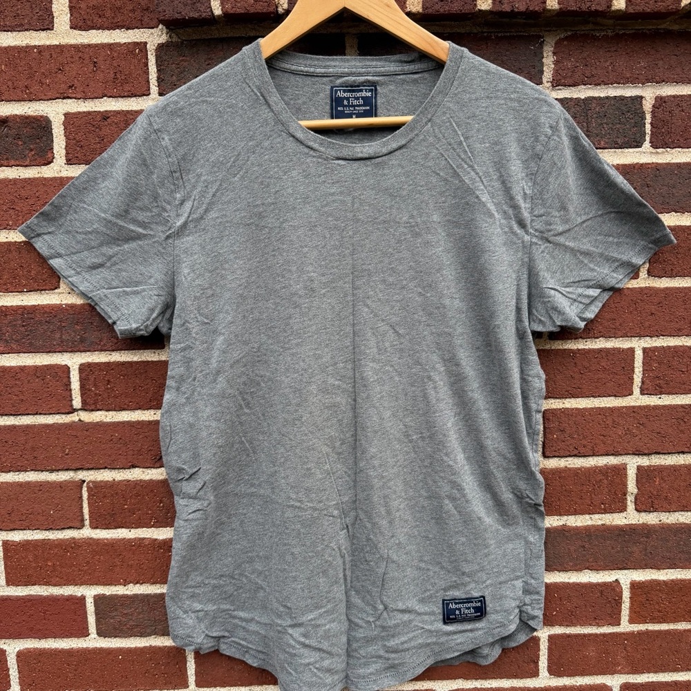 Abercrombie & Fitch Heather Gray Short Sleeve Tee Size M